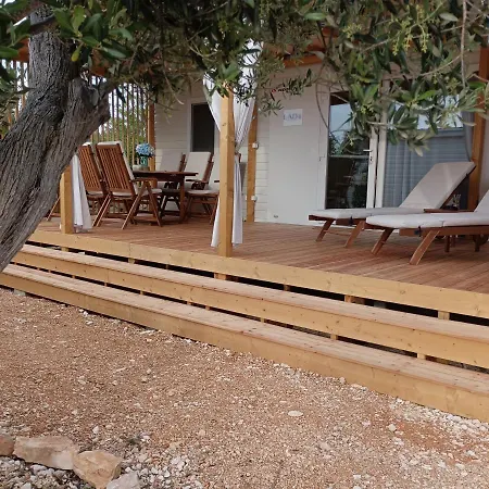 Lado Mobile Croatia, Camp Oaza Lucica, Camping