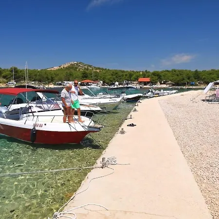 Camping Lado Mobile Croatia, Camp Oaza Lucica,